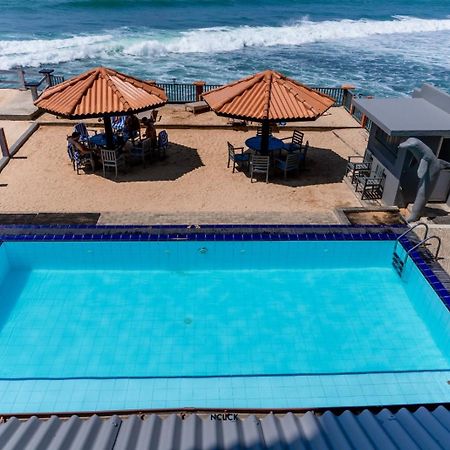 אונה ואטונה Rock Fort Beach Resort מראה חיצוני תמונה
