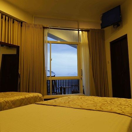 אונה ואטונה Rock Fort Beach Resort מראה חיצוני תמונה
