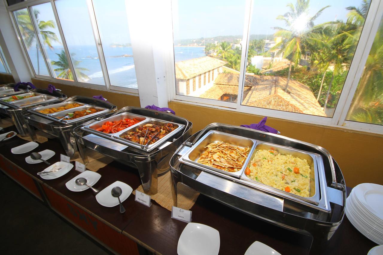 אונה ואטונה Rock Fort Beach Resort מראה חיצוני תמונה